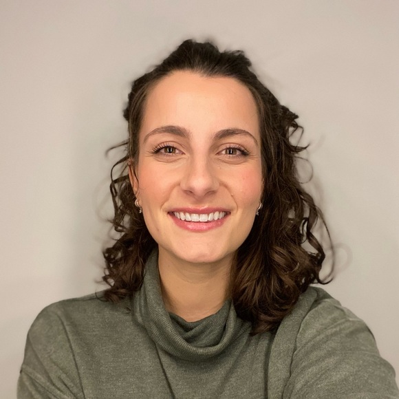 Meet your Posher, Stephanie - Picture 1 of 1